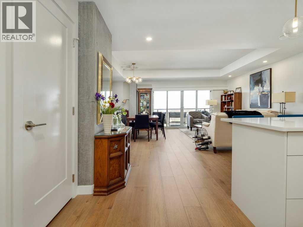 333, 102 Scenic Drive N