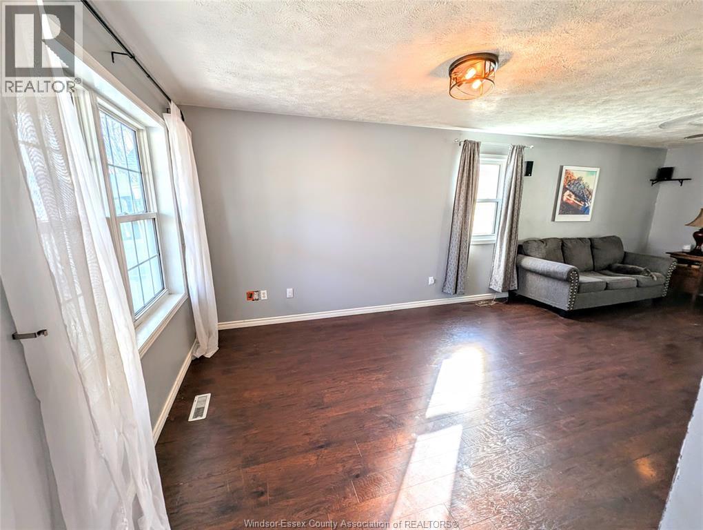 573 PALL MALL STREET