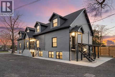 702 PIERRE Windsor ON N9A2K5