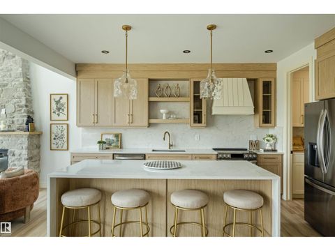 3304 Chickadee DR NW NW Edmonton AB T5V1R5