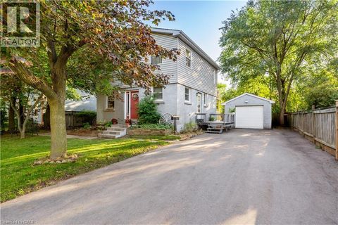 1088 TRUMAN Avenue Oakville ON L6H1Y6