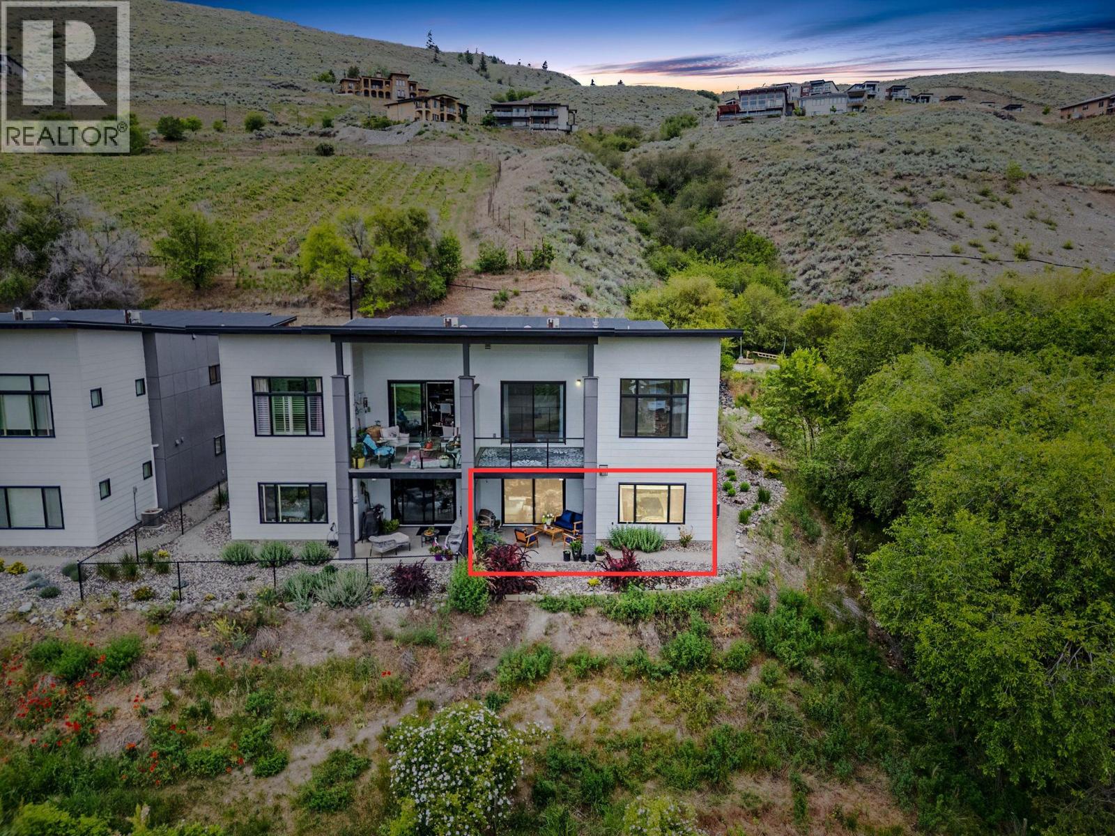 206 Vineyard Way