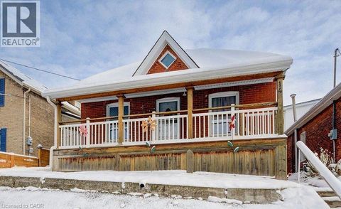 14 GRANDVIEW Street Brantford ON N3R1Y4