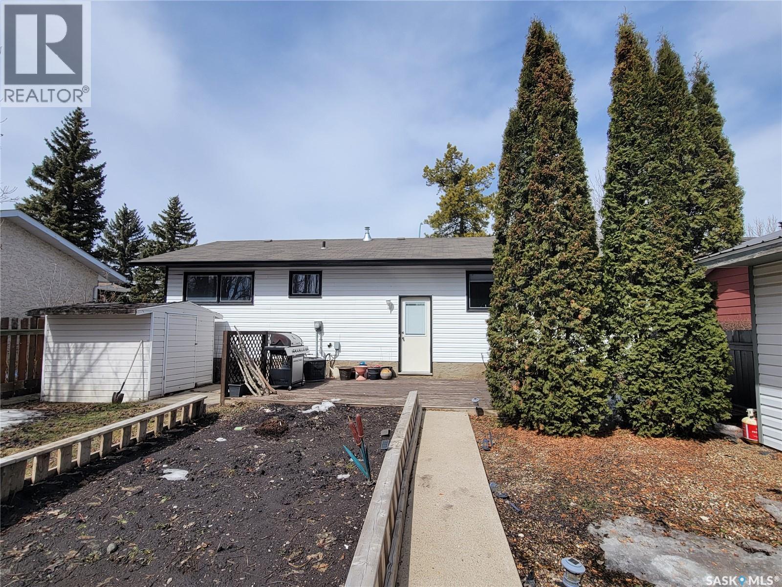 9022 Mitchell AVENUE