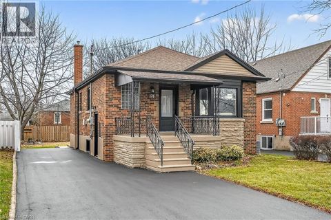 174 EAST 34TH Street Hamilton ON L8V3W6