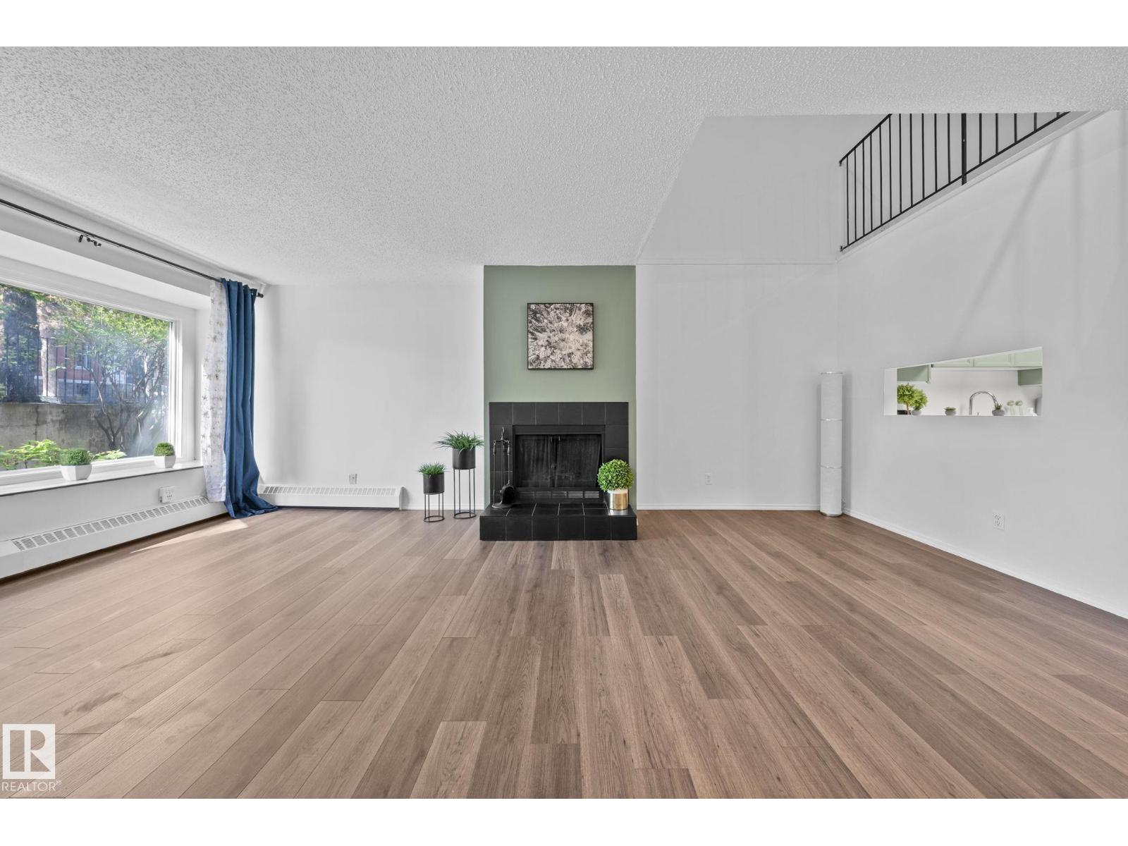 10520 84 AV NW