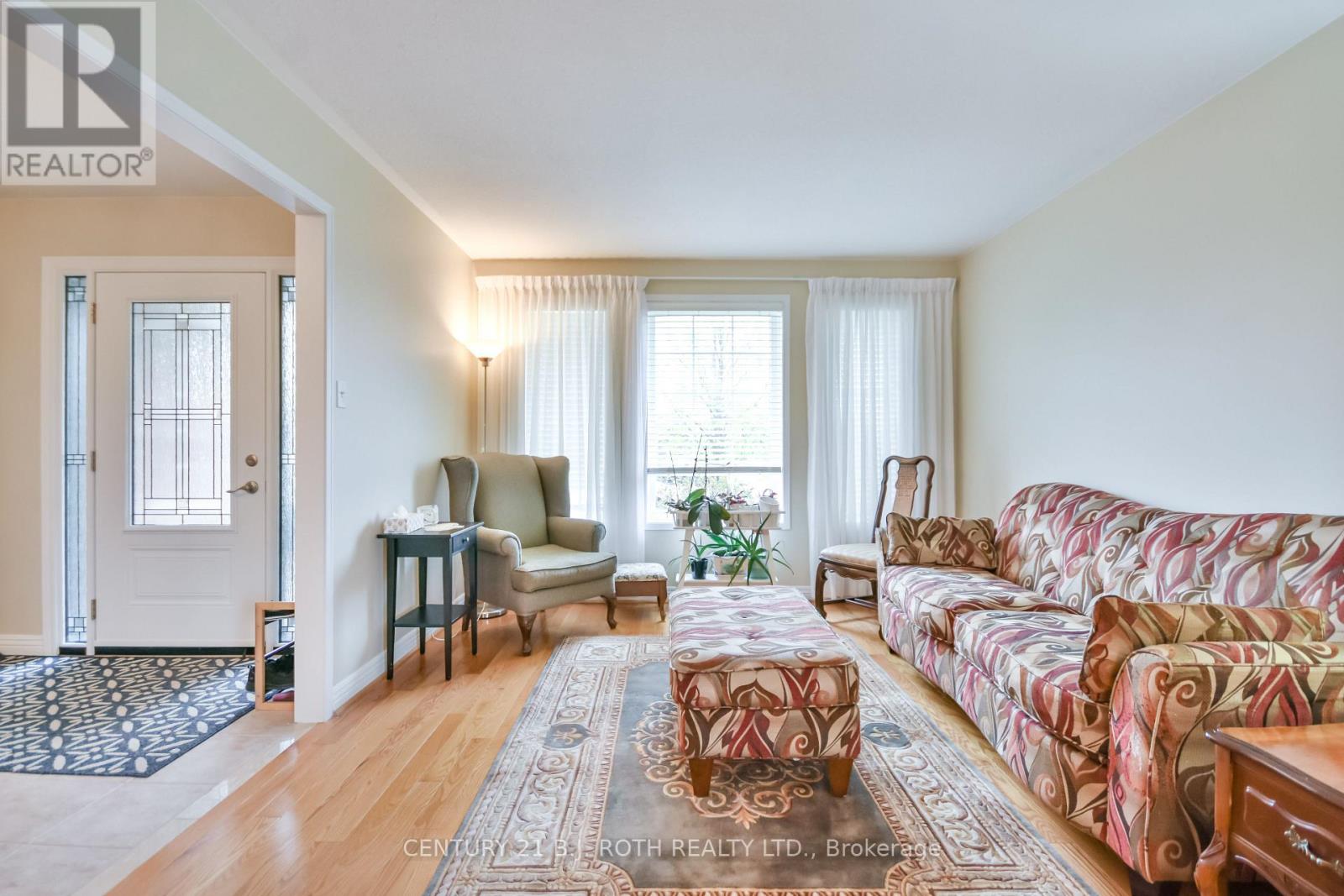 77 SUN KING CRESCENT