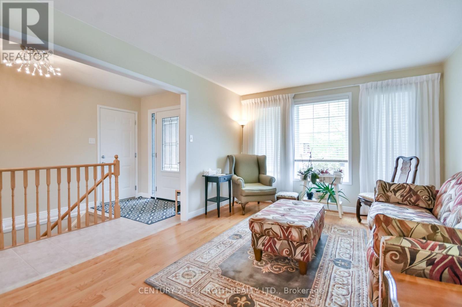 77 SUN KING CRESCENT