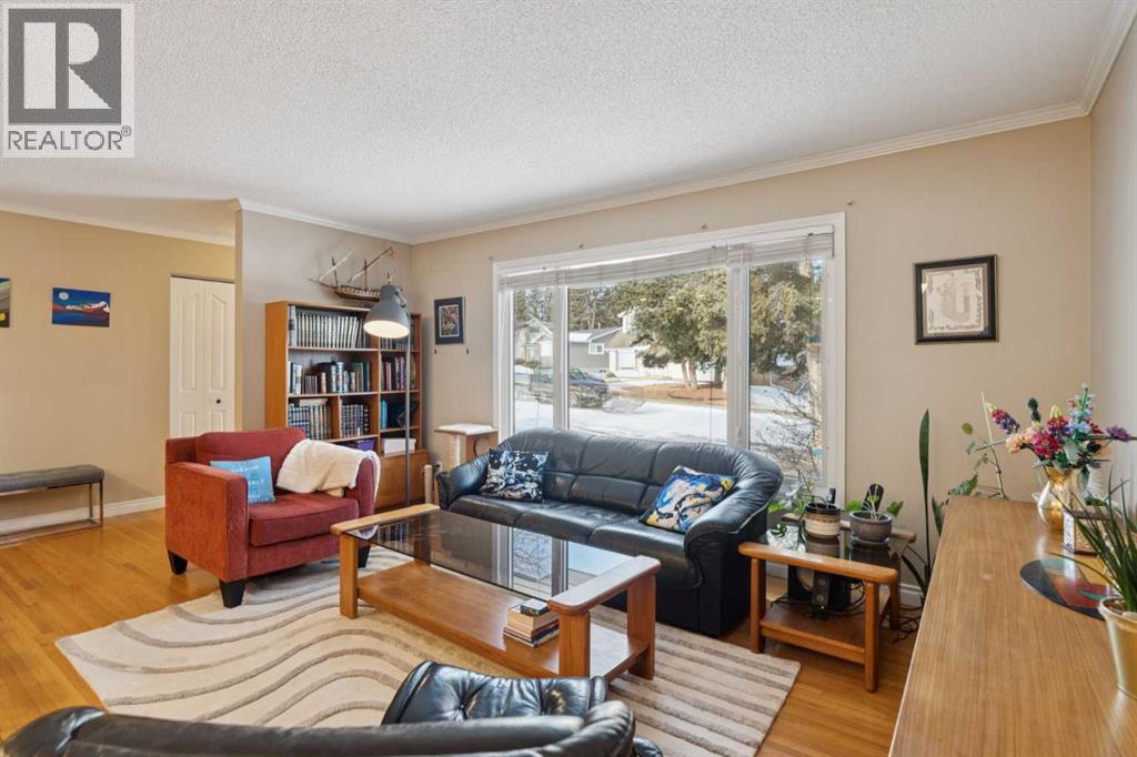 9724 Oakhill Drive SW