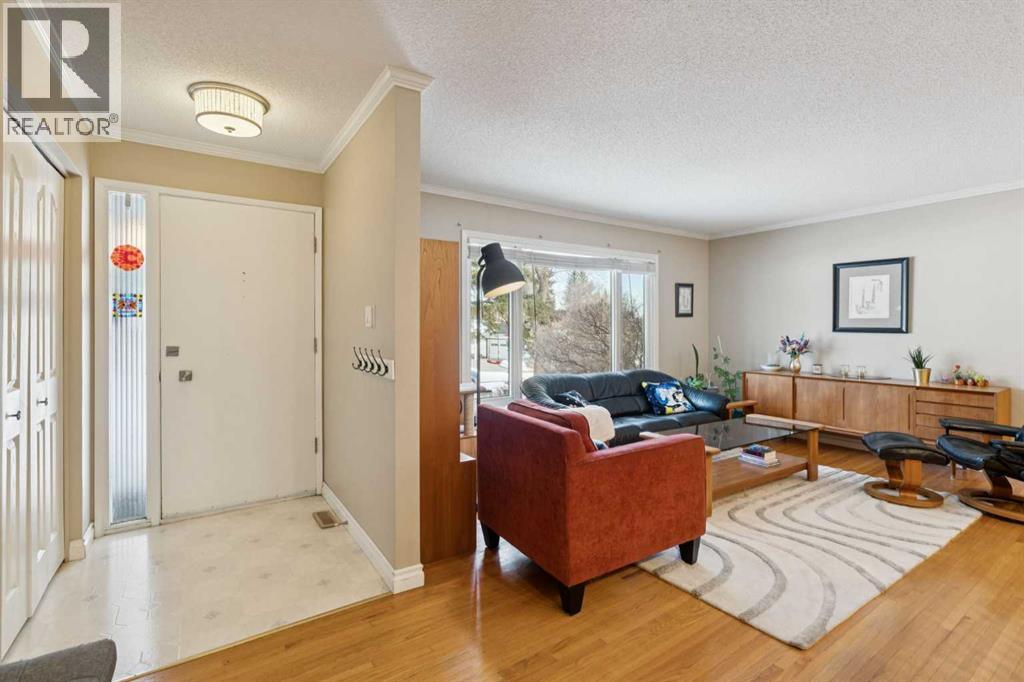 9724 Oakhill Drive SW