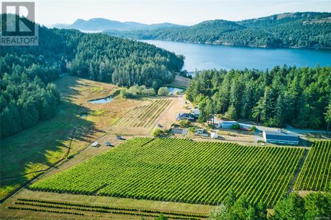 3200 Clam Bay Rd Pender Island BC V0M2M1
