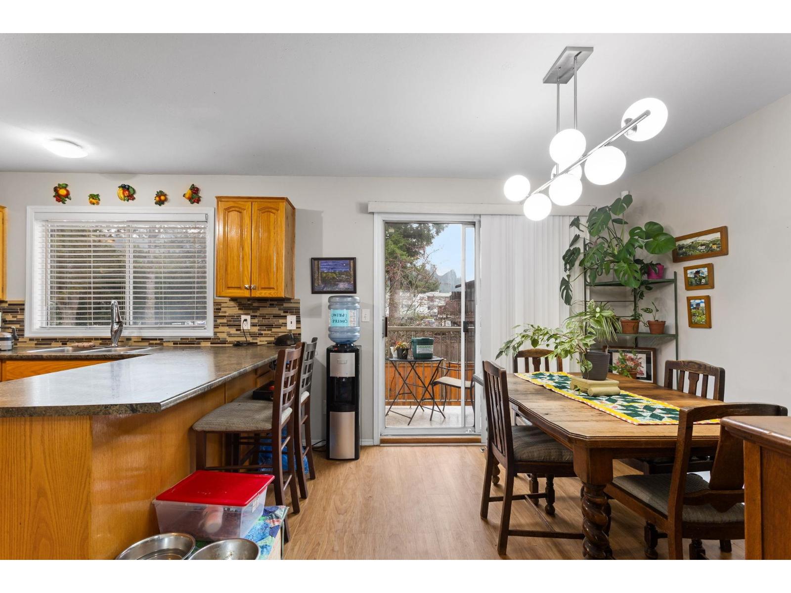 24 5904 VEDDER ROAD|Vedder Crossing