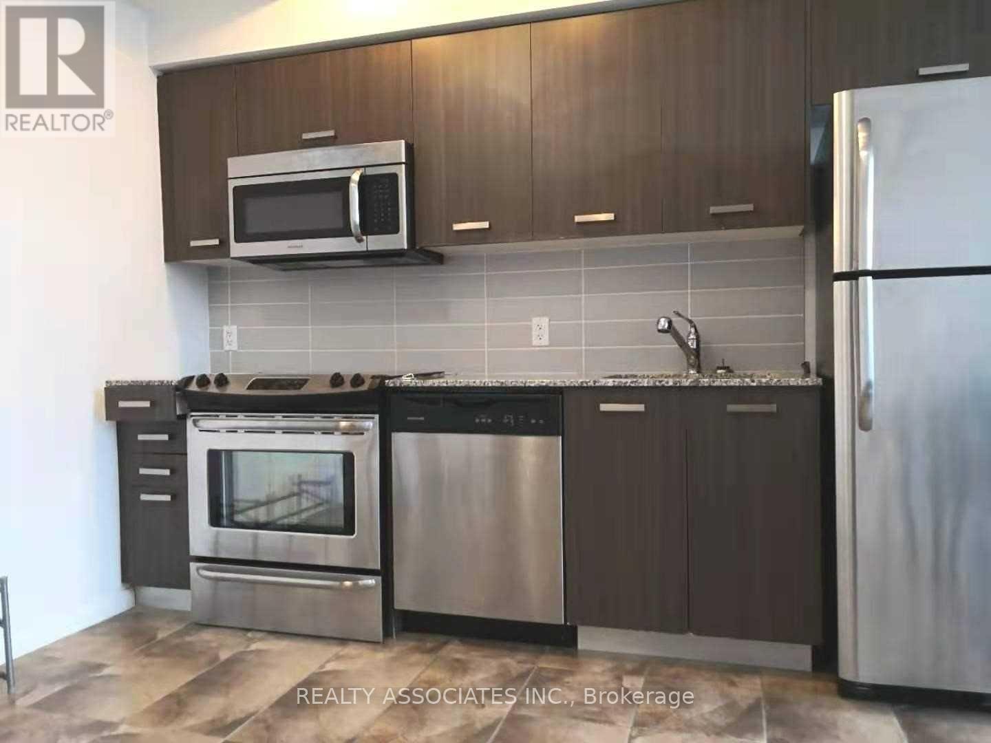 1309 - 832 BAY STREET