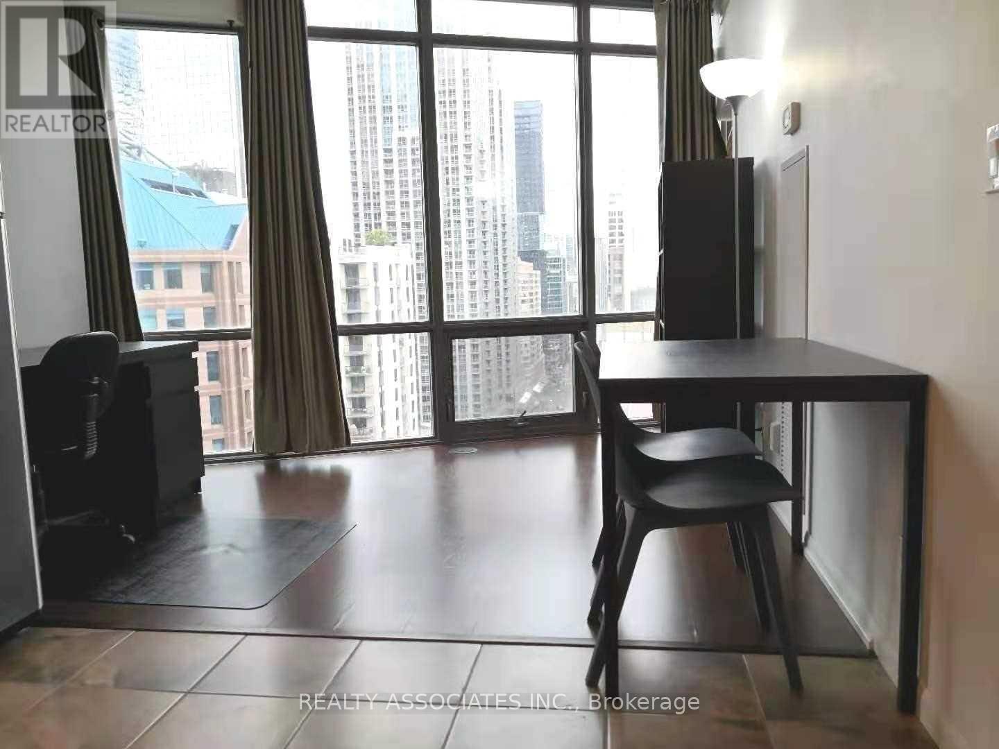 1309 - 832 BAY STREET