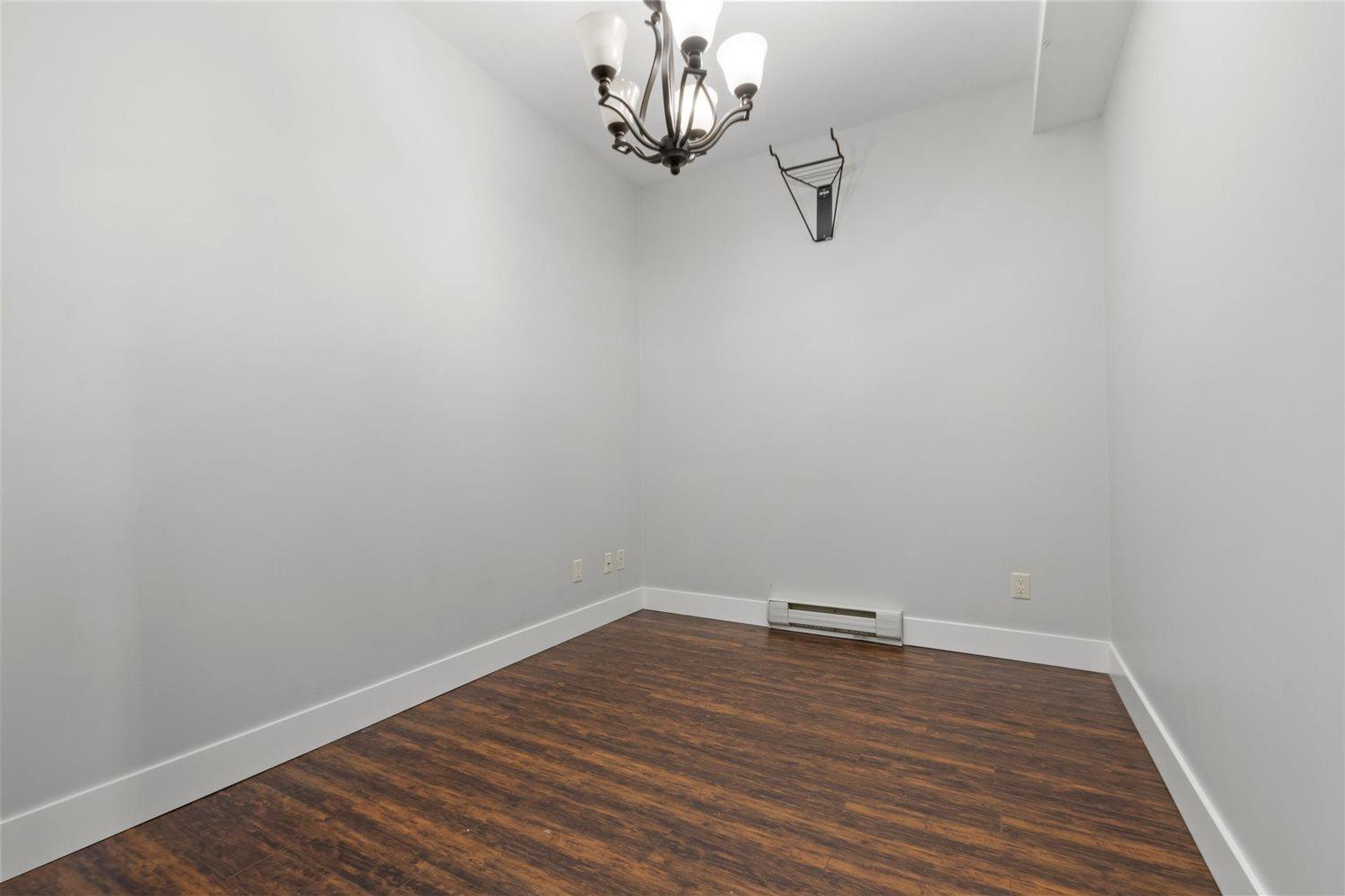 107 46021 SECOND AVENUE|Chilliwack Downtown