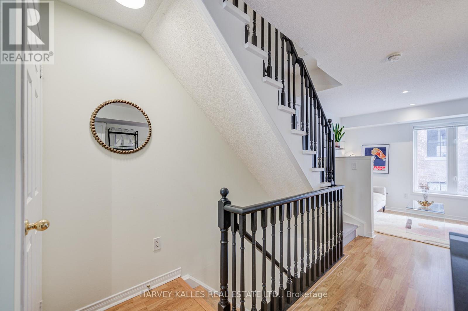 6 - 21 FOUNDRY AVENUE