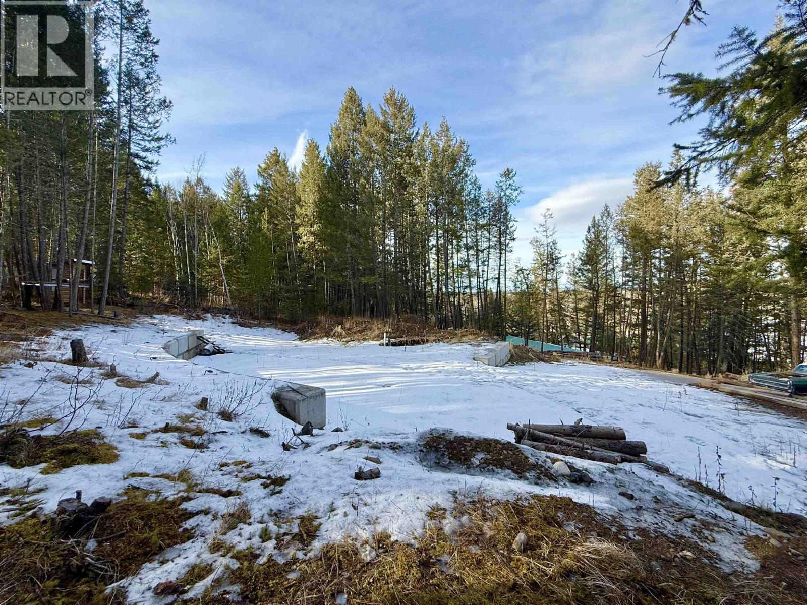 5444 SAUNDERS CRESCENT