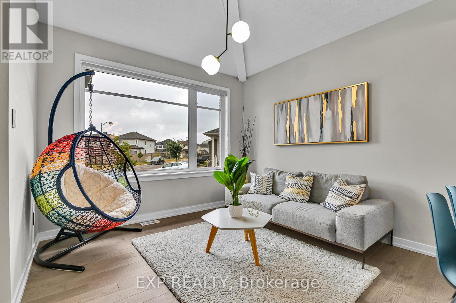 364 GLOAMING CRESCENT