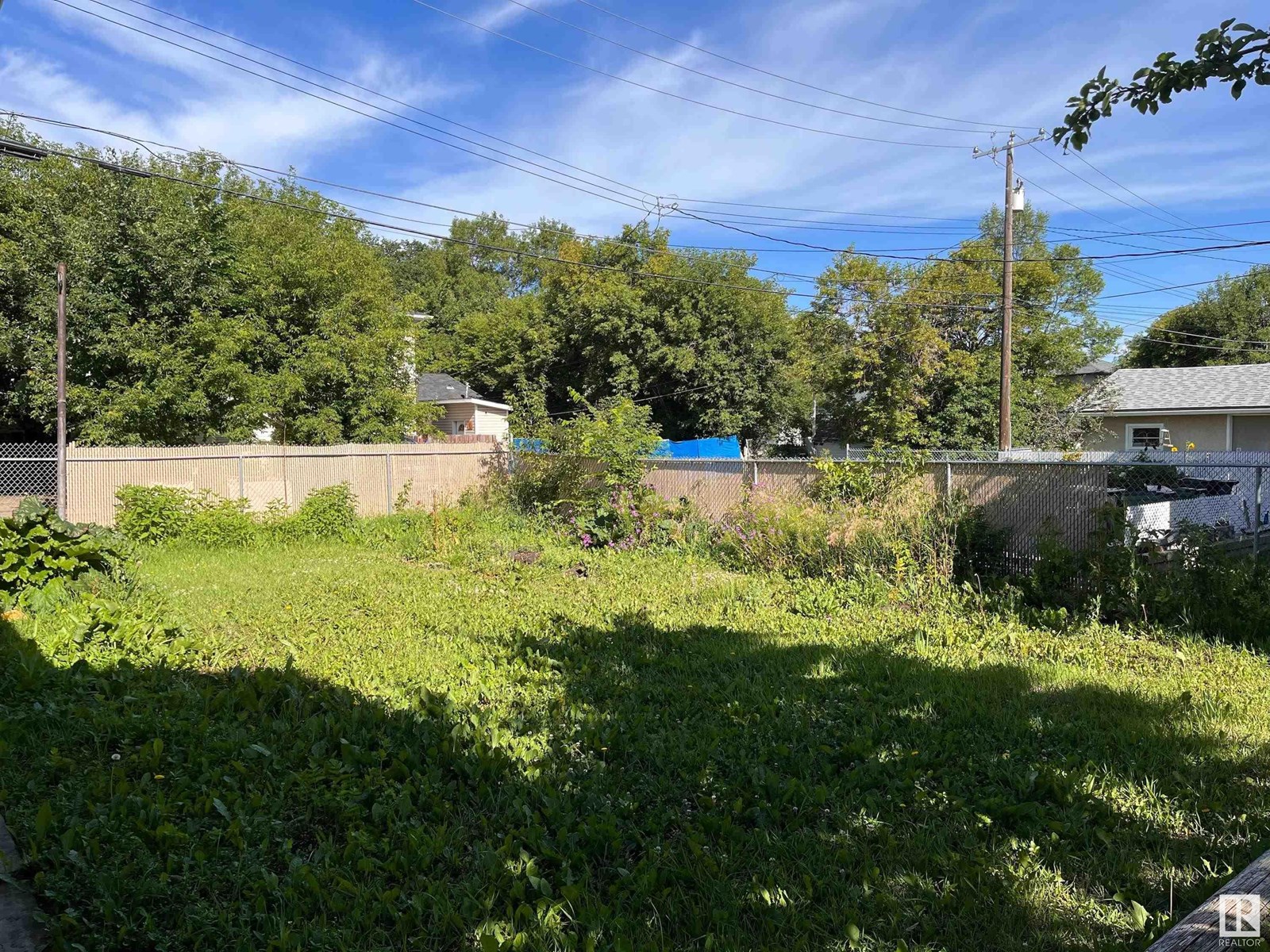 11910 76 St NW