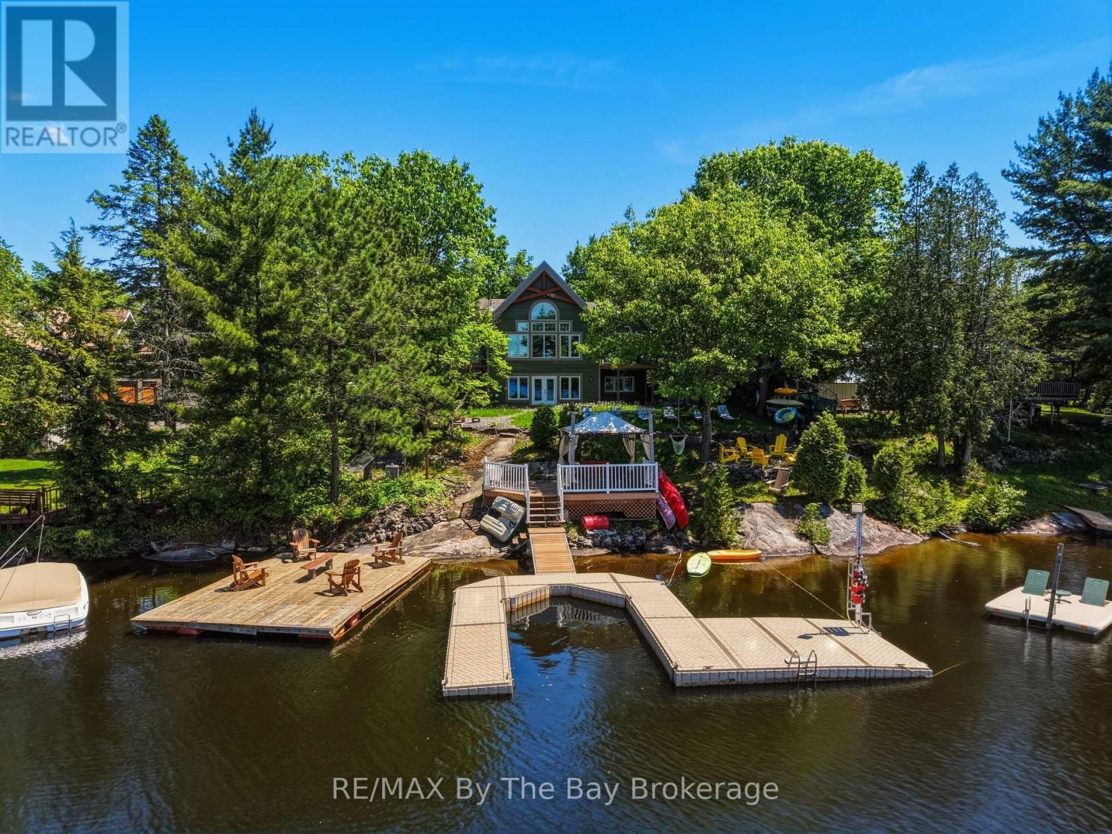 61 MCKELLAR LAKE ROAD