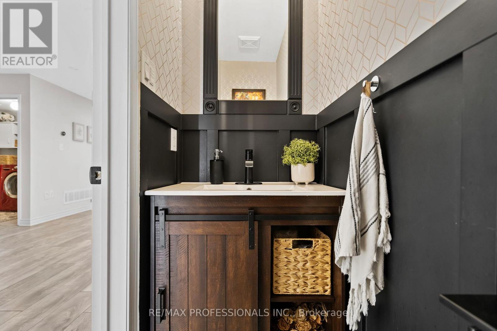 135 PROFESSOR DAY DRIVE