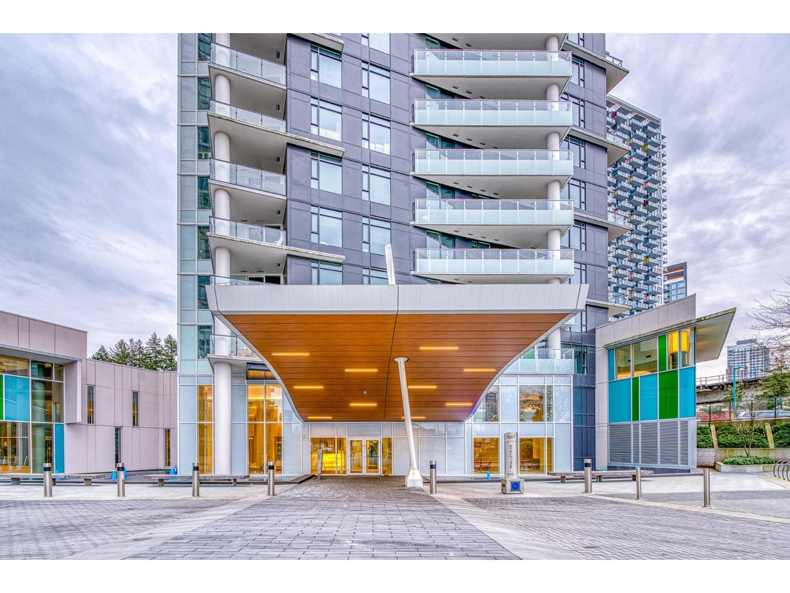 1801 9887 WHALLEY BOULEVARD