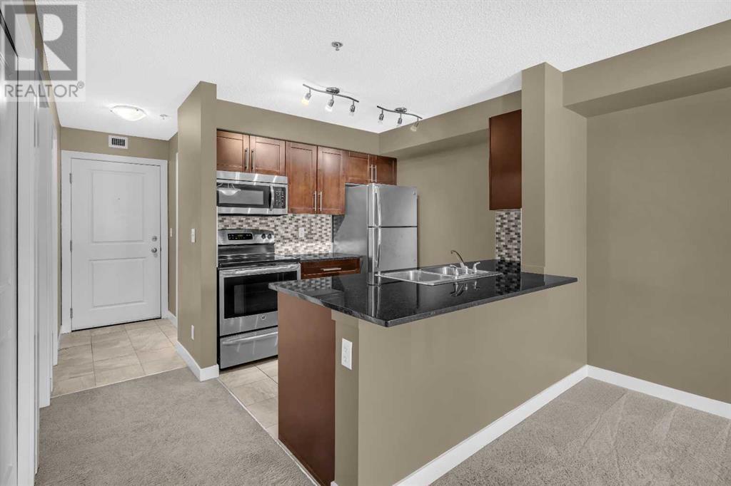 9212, 403 Mackenzie Way