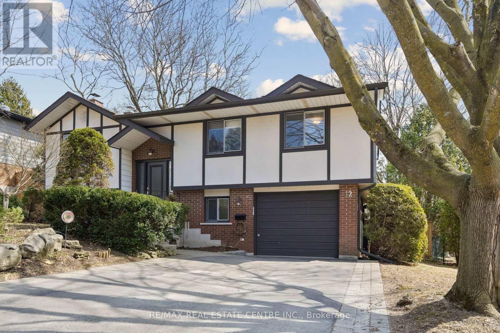 12 SHADYBROOK CRESCENT