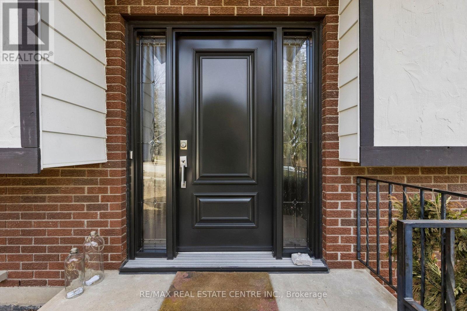 12 SHADYBROOK CRESCENT