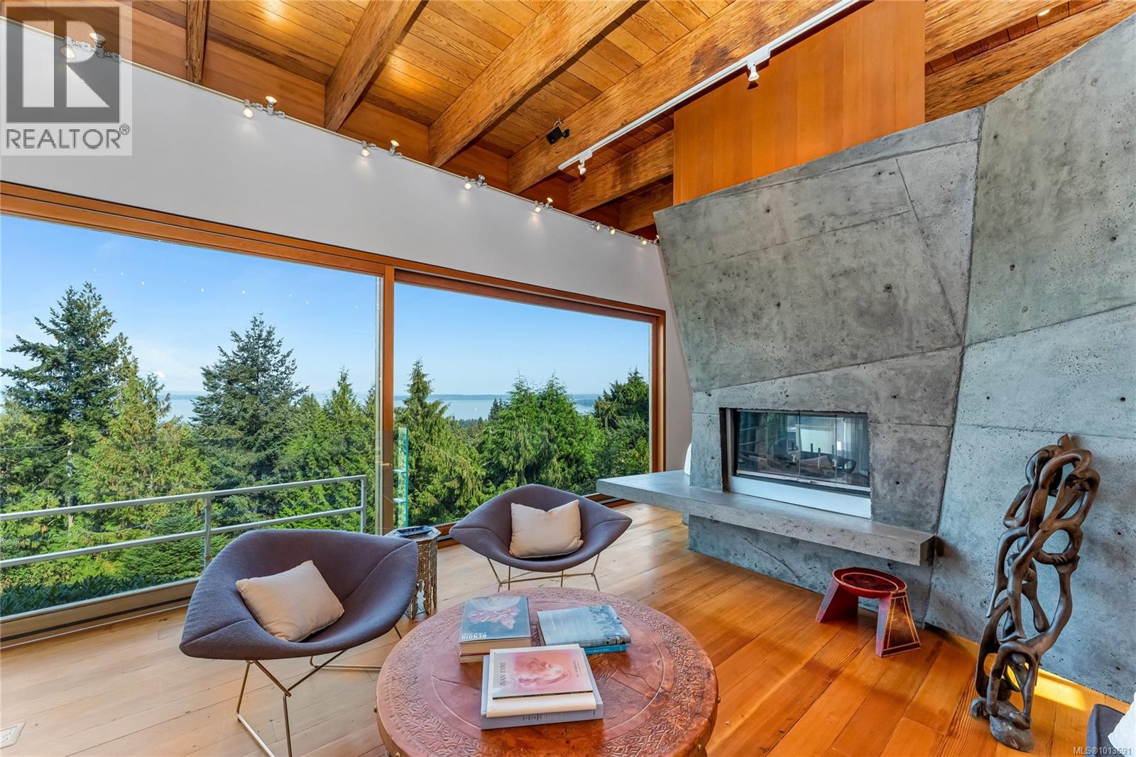 8909 Park Pacific Terr