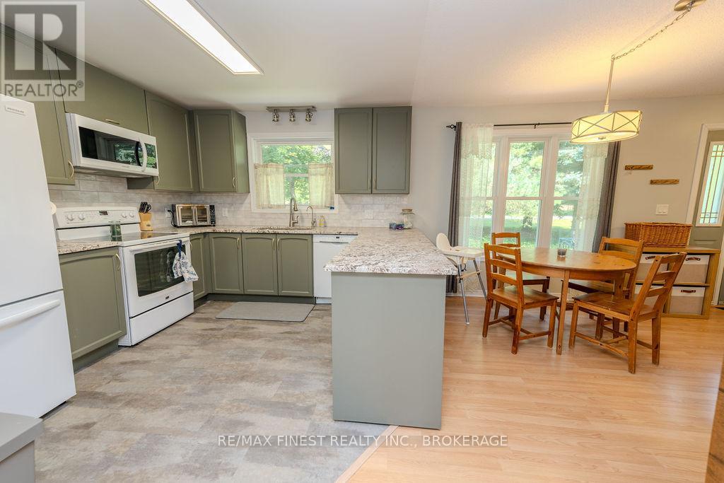 888 SIMMONS ROAD