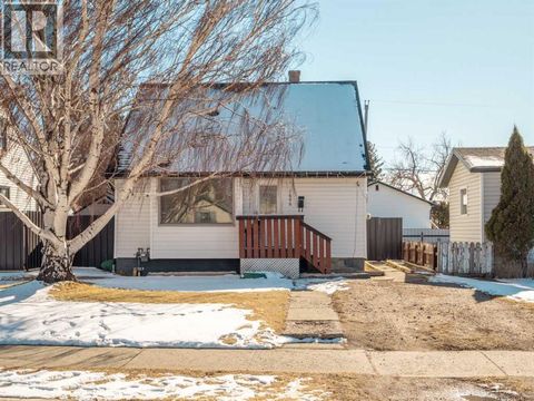 1606 5 A Avenue N Lethbridge AB T1H0P9