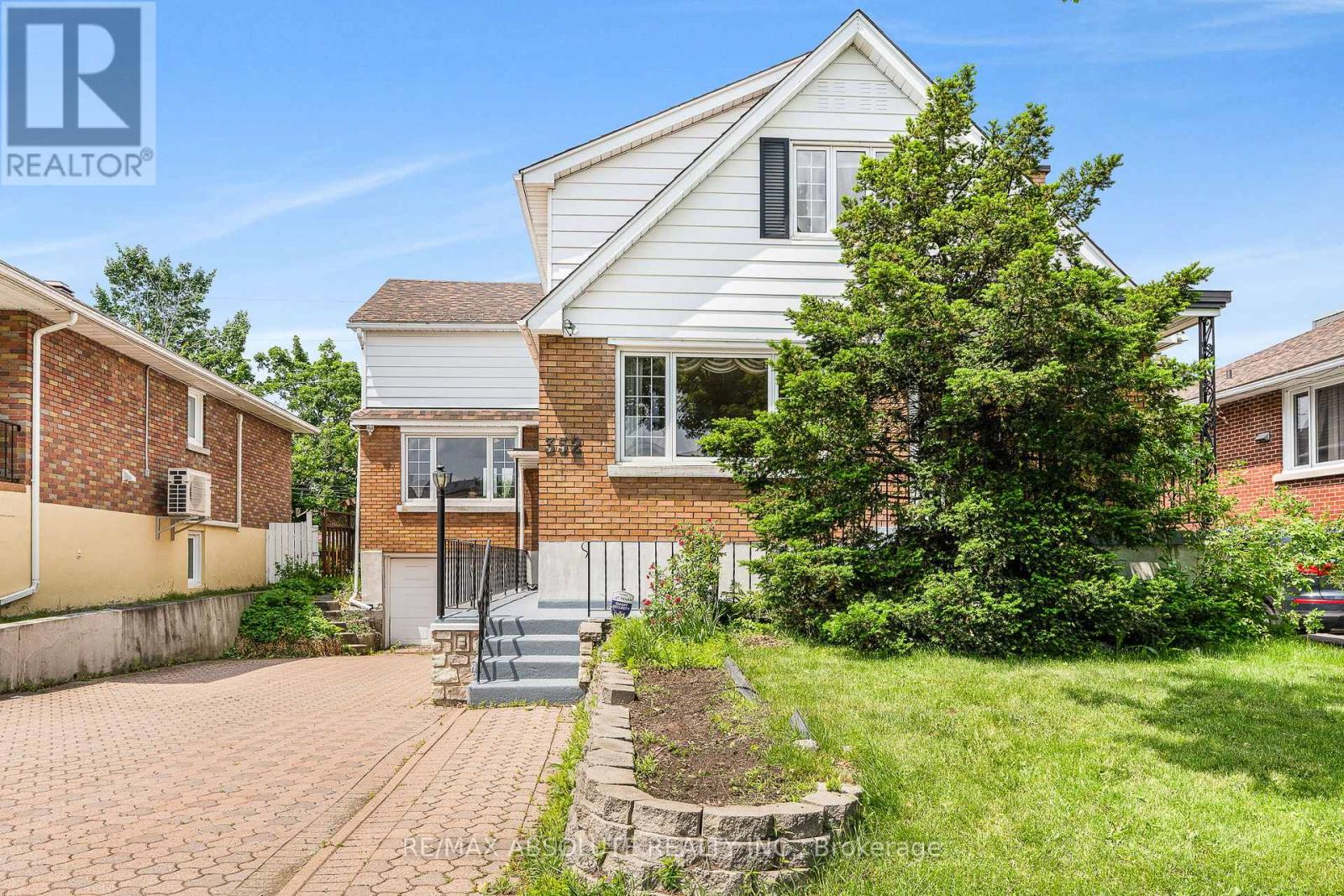352 LACASSE AVENUE