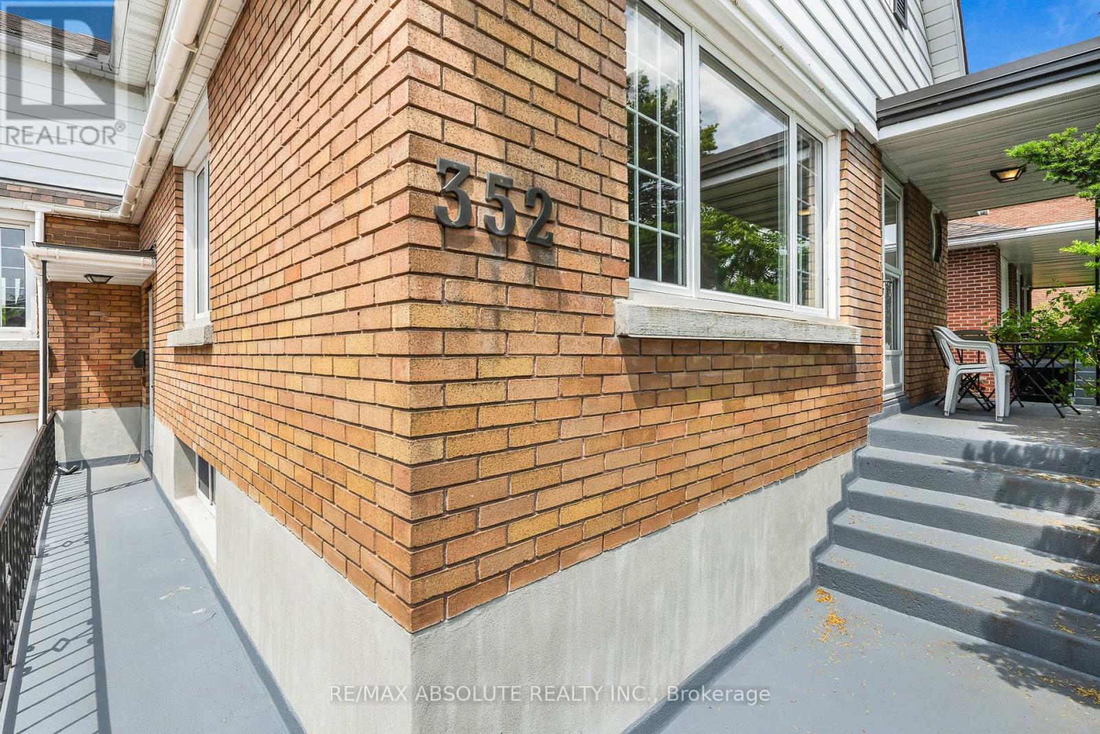 352 LACASSE AVENUE