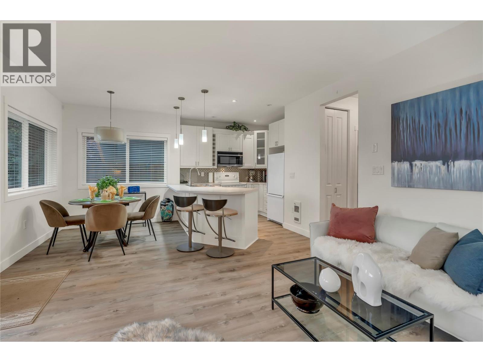 442 ALEXANDER AVE Avenue Unit# 101