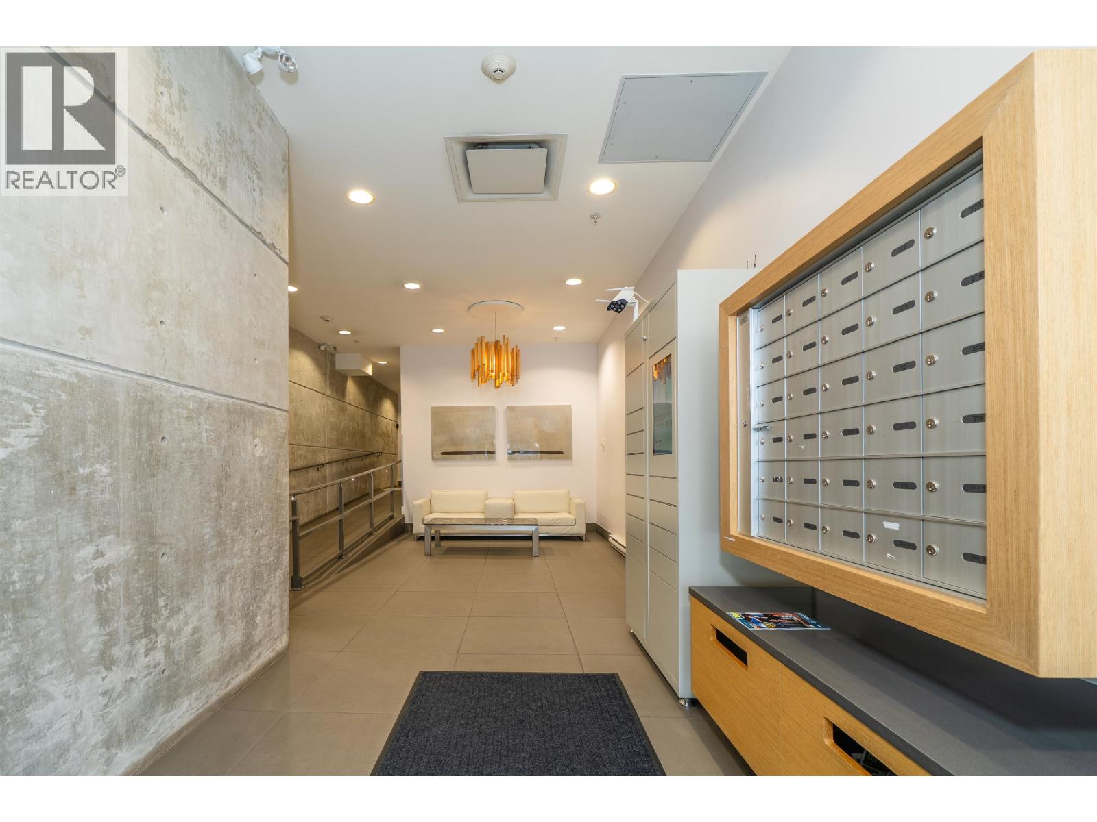 311 5555 DUNBAR STREET