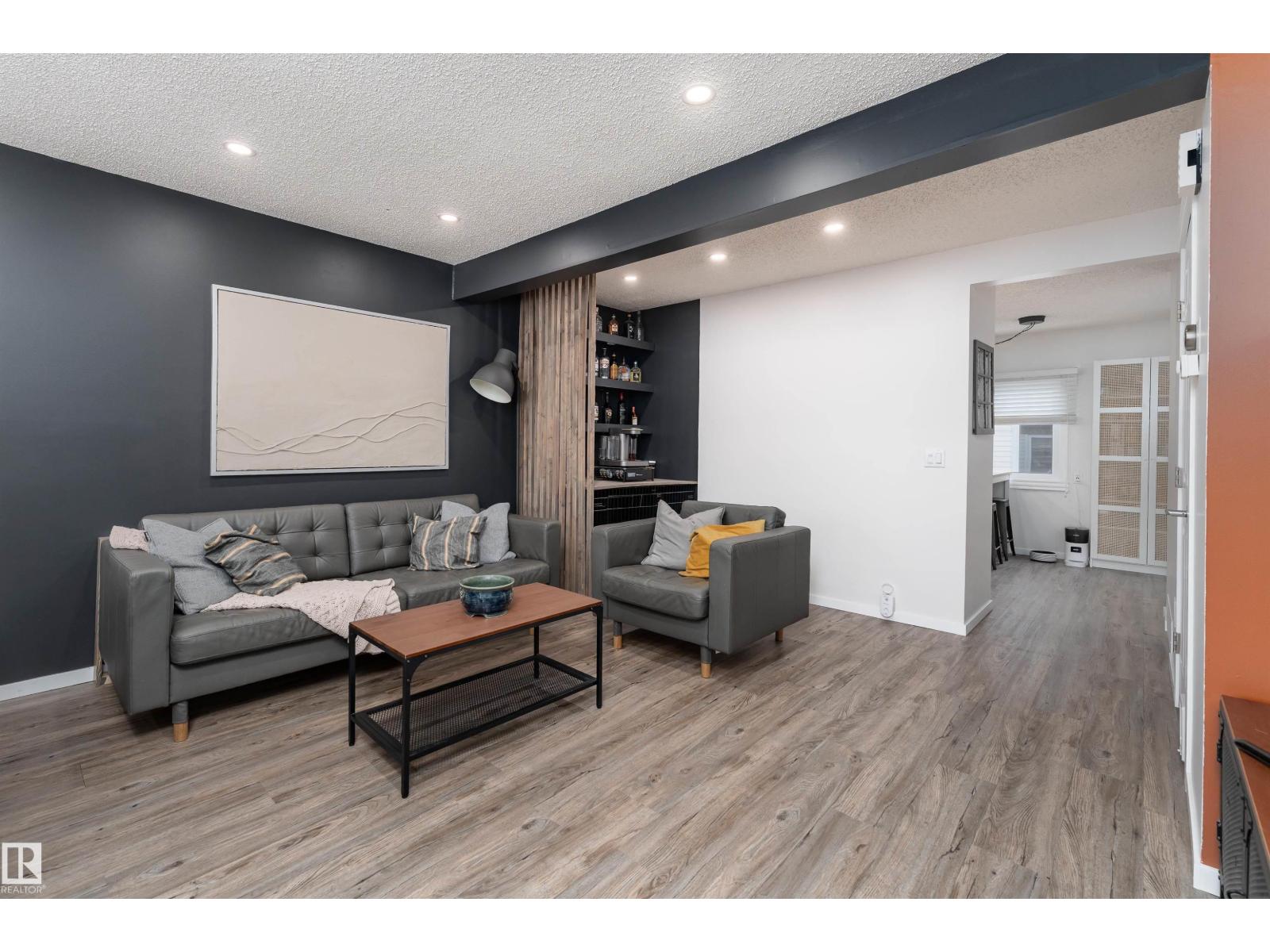 425 KIRKPATRICK CR NW