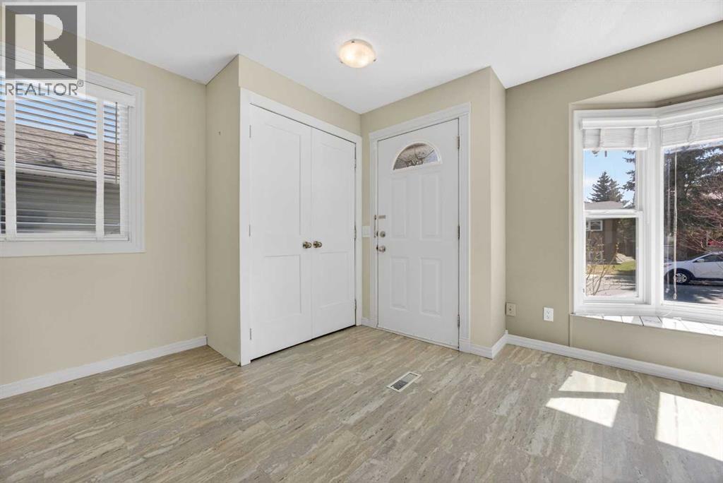 84 Macewan Glen Way NW