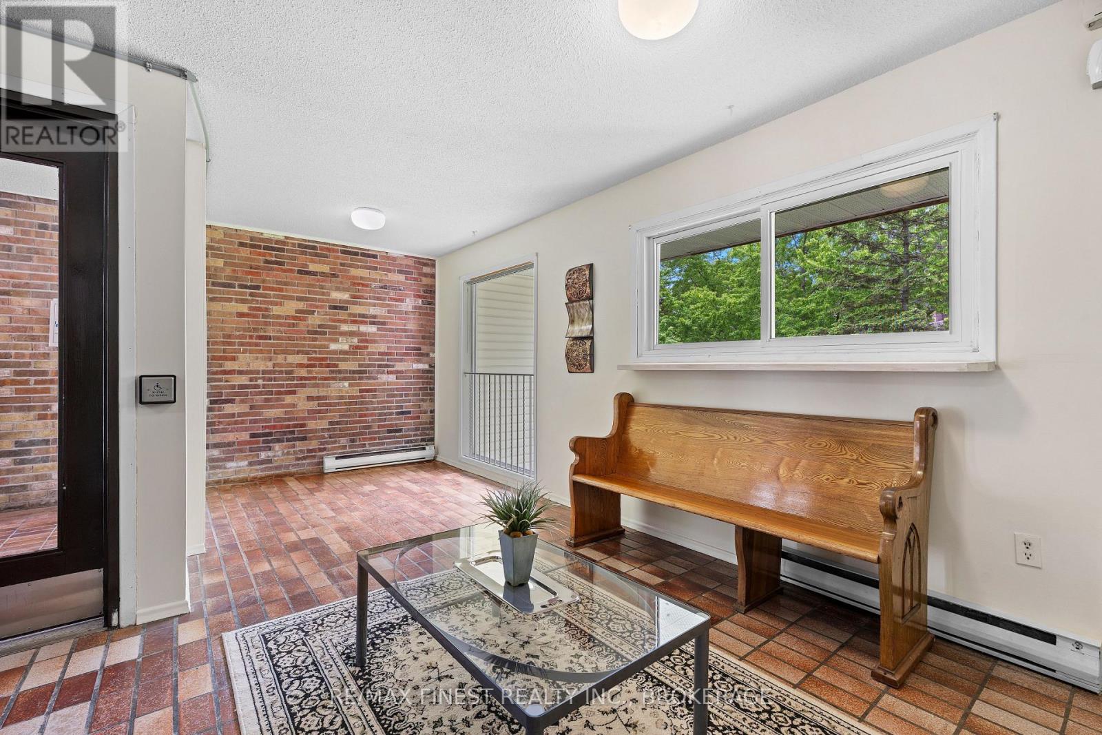 303 - 1010 PEMBRIDGE CRESCENT