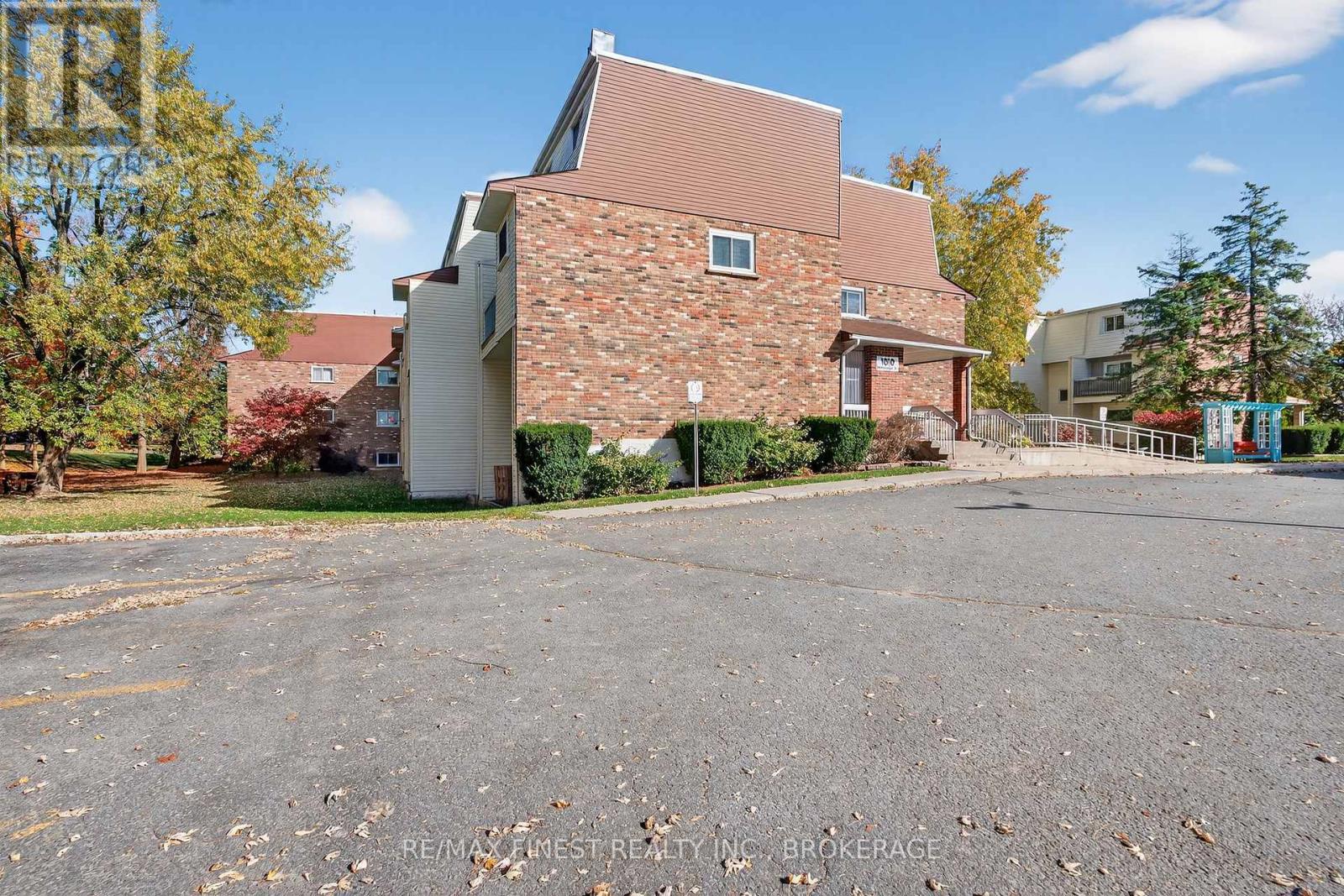 303 - 1010 PEMBRIDGE CRESCENT