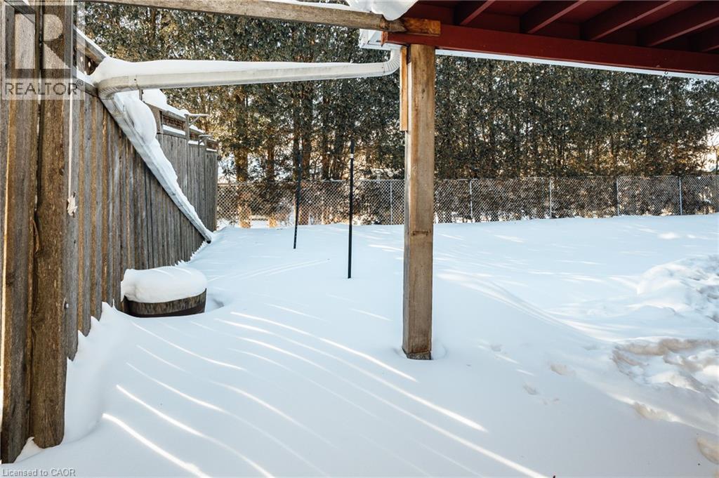 190 BROKEN OAK Crescent