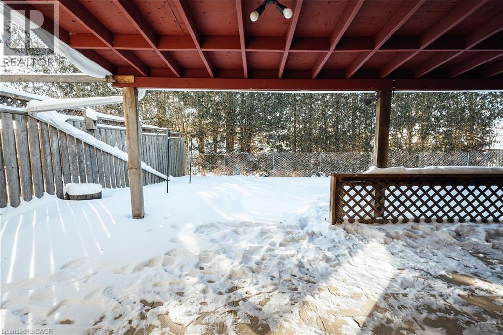 190 BROKEN OAK Crescent