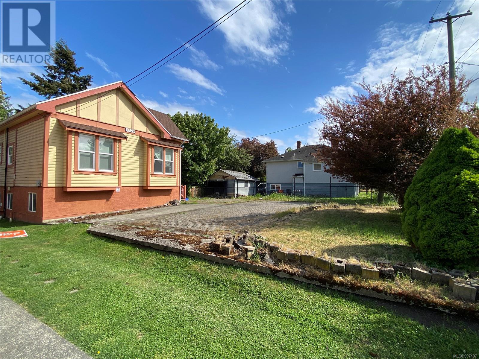 1729 Foul Bay Rd