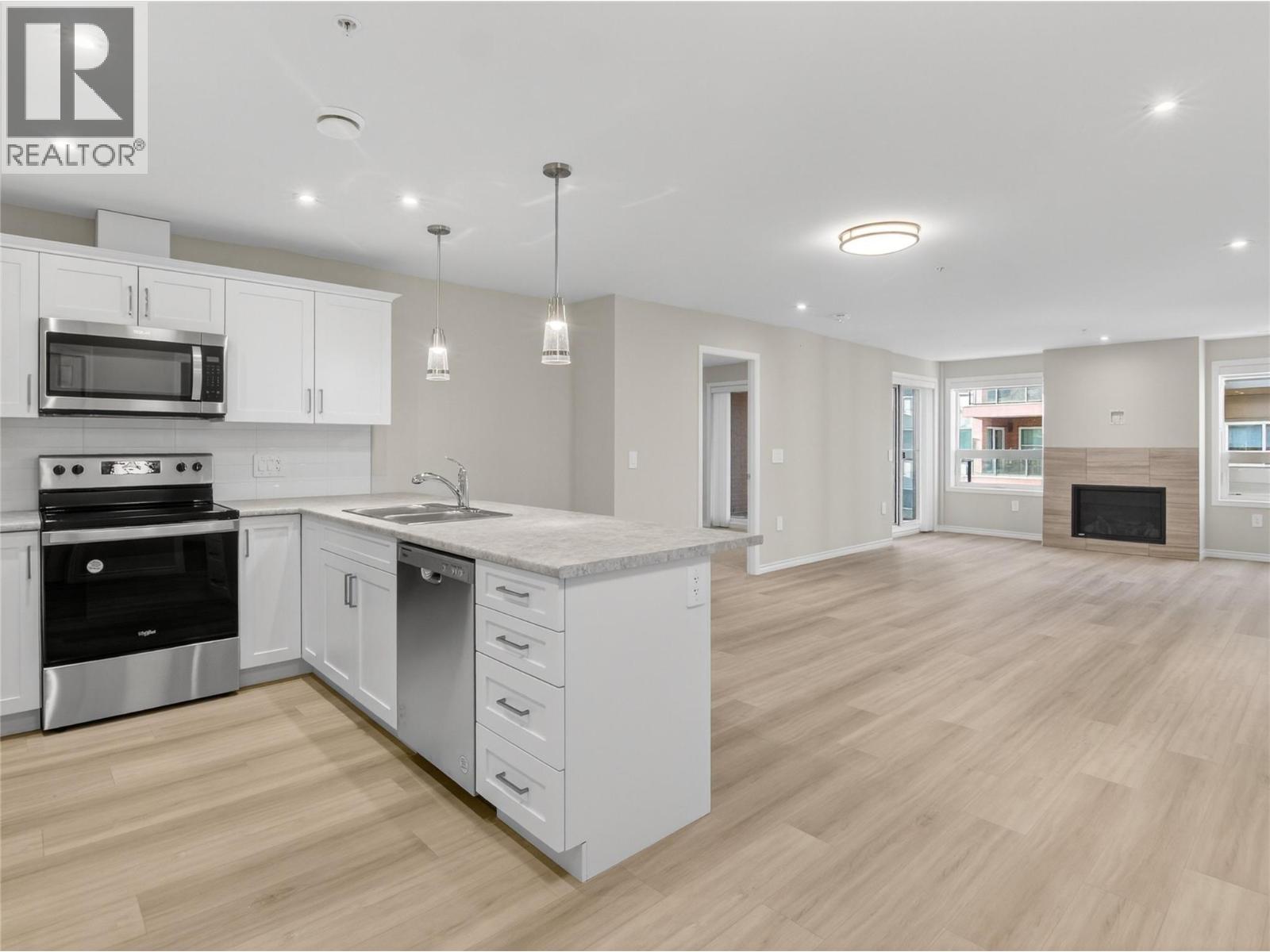 3362 SKAHA LAKE Road Unit# 804