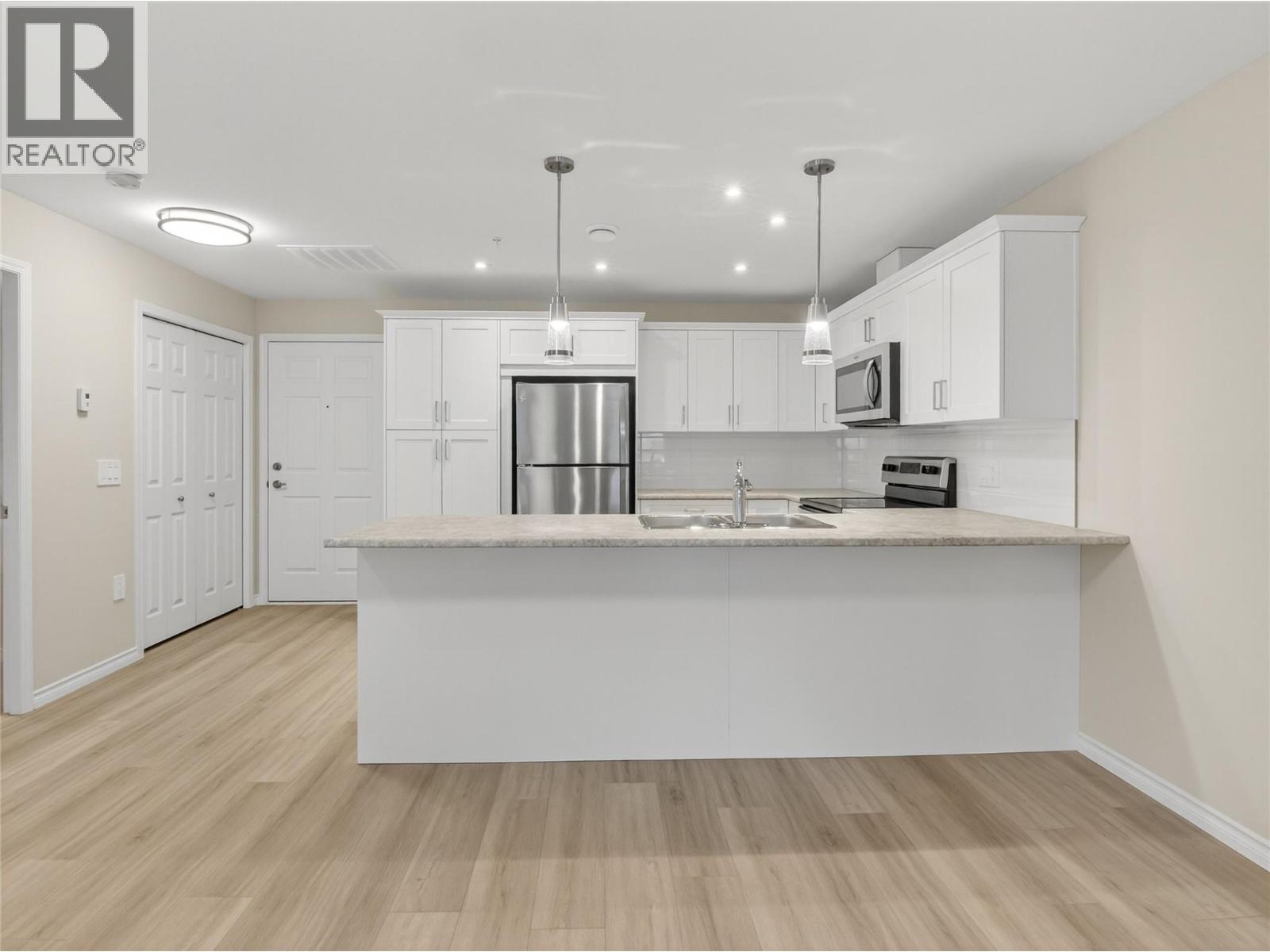 3362 SKAHA LAKE Road Unit# 804