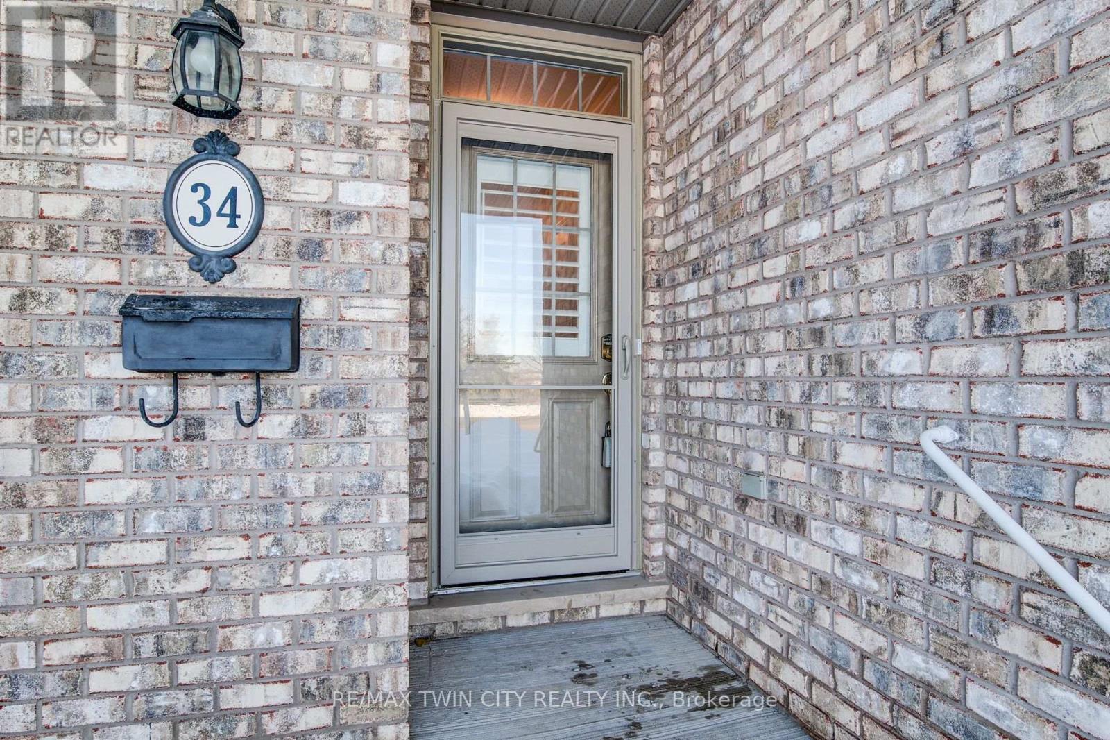 15 - 34 LIVINGSTON BOULEVARD