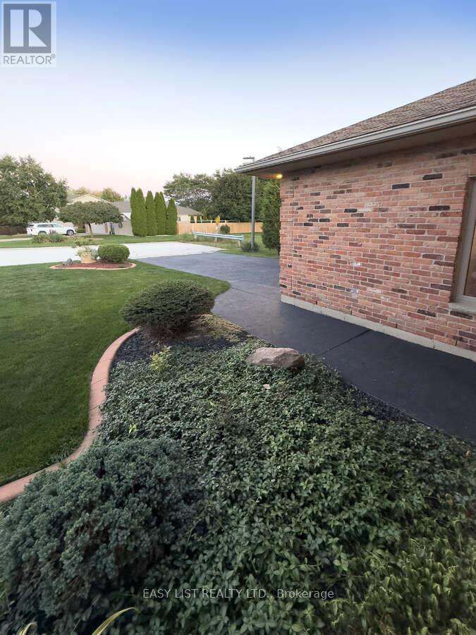 639 SECRETARIATE DRIVE