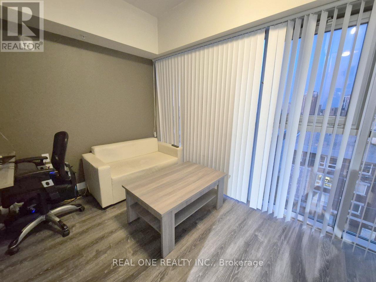 604 - 257 HEMLOCK STREET