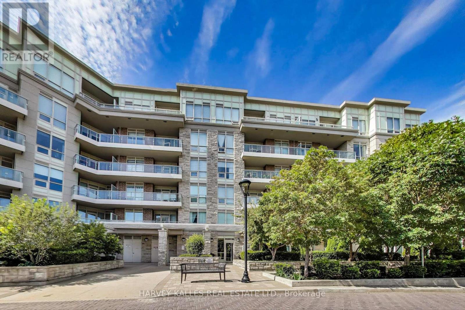 212 - 9 STOLLERY POND CRESCENT