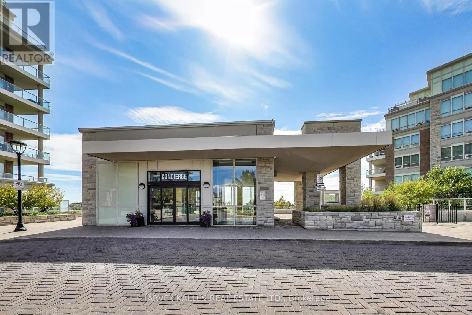 212 - 9 STOLLERY POND CRESCENT